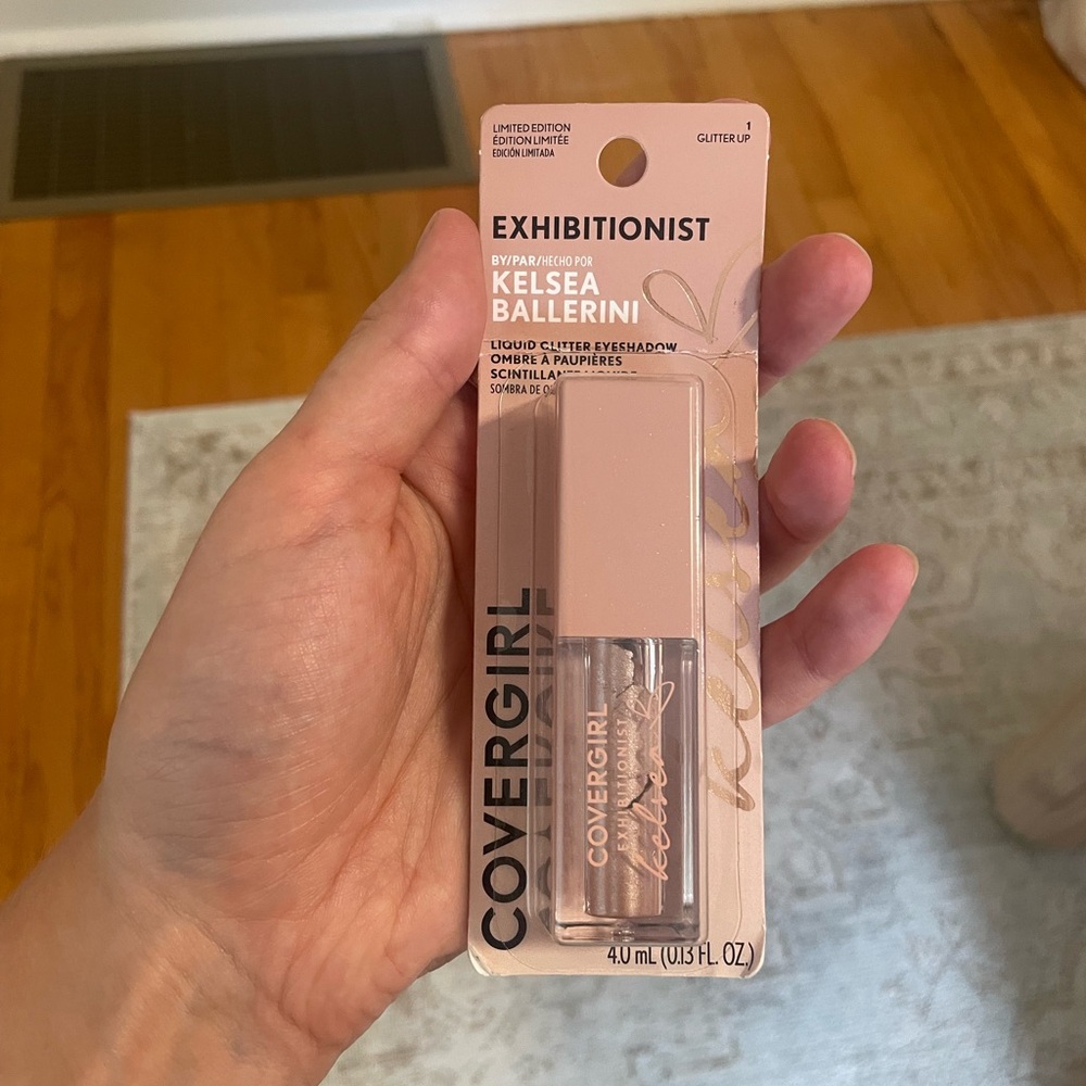 COVERGIRL Exhibitionist Glitter Eyeshadow